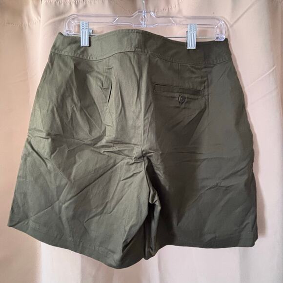 Lauren Ralph Lauren Women’s Size 8 Green Belted Chino Shorts - Picture 2 of 3